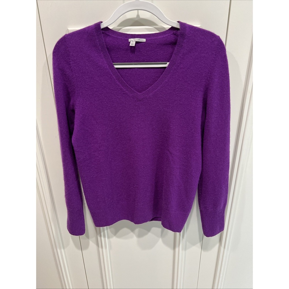 Halogen 100% Cashmere Sweater Purple V Neck Long Sleeve Classic Quiet Luxury